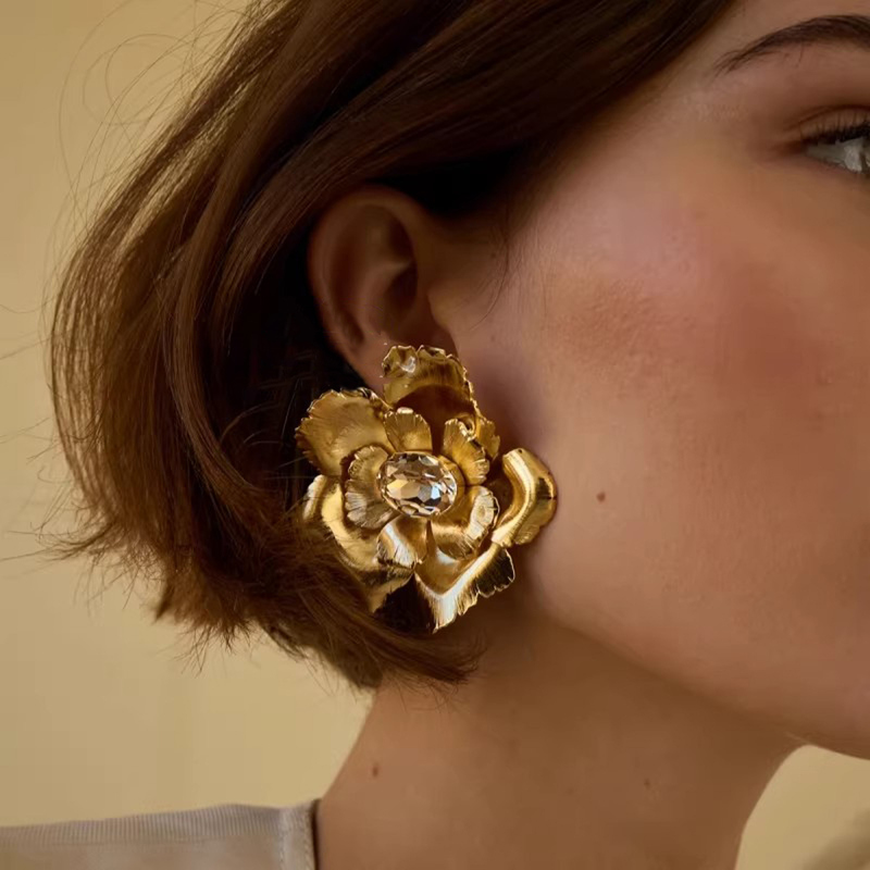 Bubblu "Berlin Flowers" European and American Exaggerated Three-Dimensional Metal-Style Flower Earrings with Retro Design