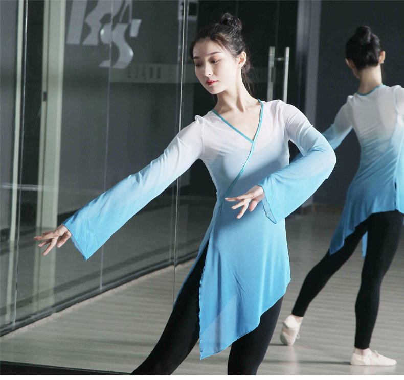 Vũ điệu cổ điển thực hành quần áo kèn tay áo gradient nghệ thuật thử nghiệm hiệu suất quần áo nữ quốc ca vần điệu nhảy gạc phụ nữ - Khiêu vũ / Thể dục nhịp điệu / Thể dục dụng cụ giầy nhảy