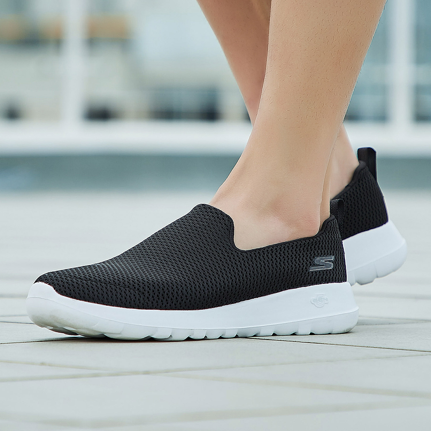 kasut skechers go walk,Free delivery 