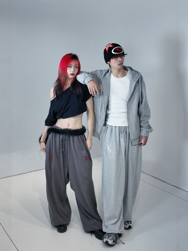 Azzstudio Silver Glitter Sweatpants with Rhinestone Drawstring, Loose Fit, Slimming Straight-Leg Wide-Leg Pants, Versatile Casual Pants