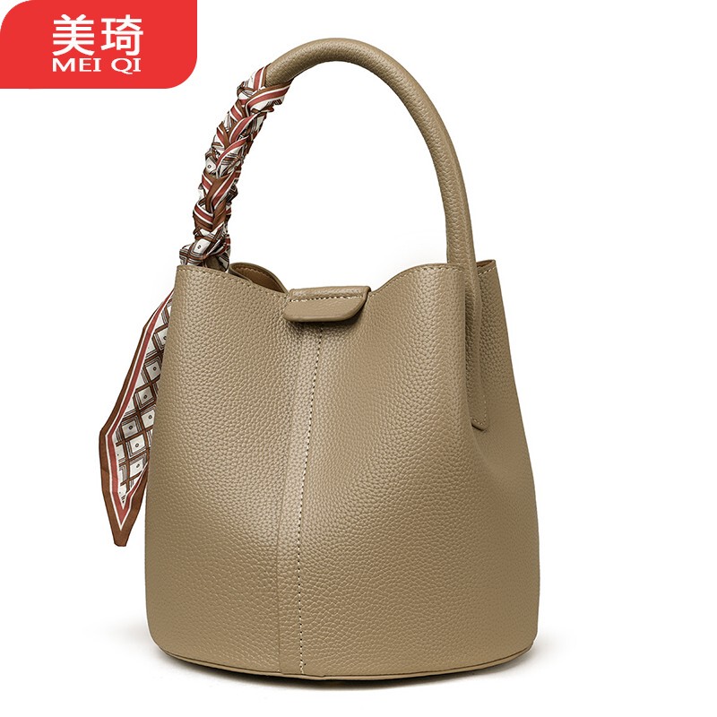 Meiqi 2026 New Women's Bag, Niche Design, Lychee Pattern, High-Quality Soft Leather, Shoulder and Handbag, Large Capacity Meiqi 2026 New Women's Bag, Niche Design, Lychee Pattern, High-Quality Soft Leather, Shoulder and Handbag, Large Capacity