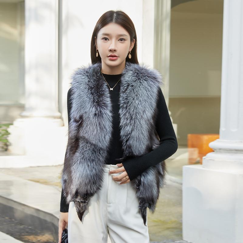 Silver Fox Whole Fur Vest for Women, Short Slim Fit Real Fur Coat, Fashionable and Versatile Waistcoat