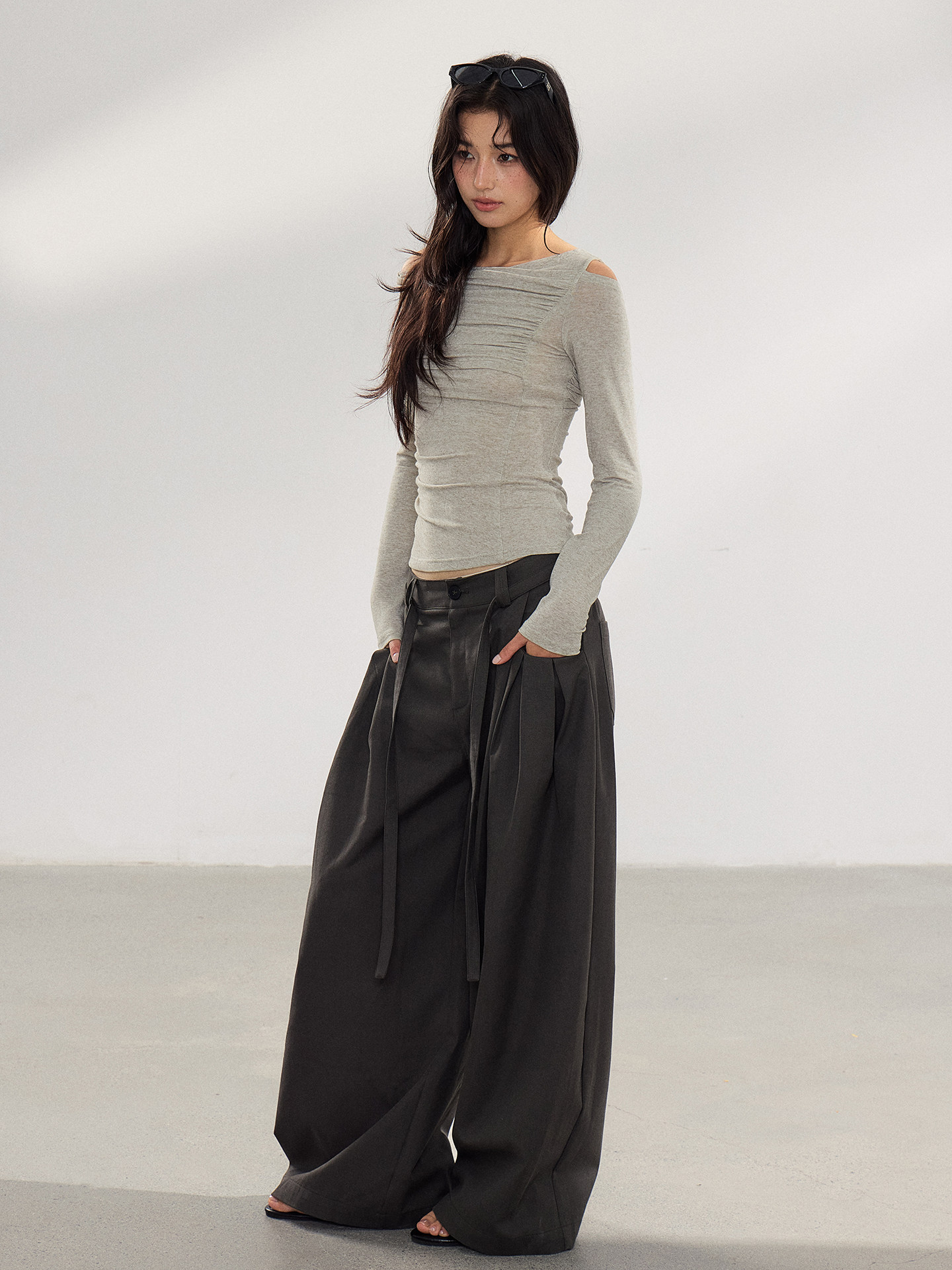 WITHMIN Straight-Leg Casual Trousers
