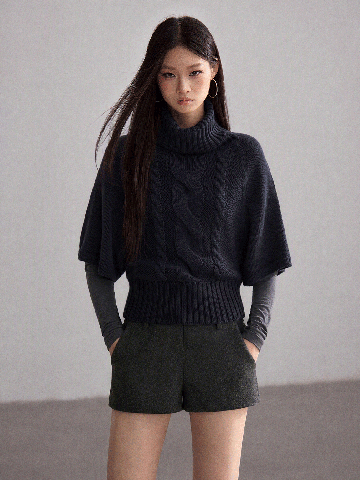 WITHMIN Navy Turtleneck Loose Knit Sweater
