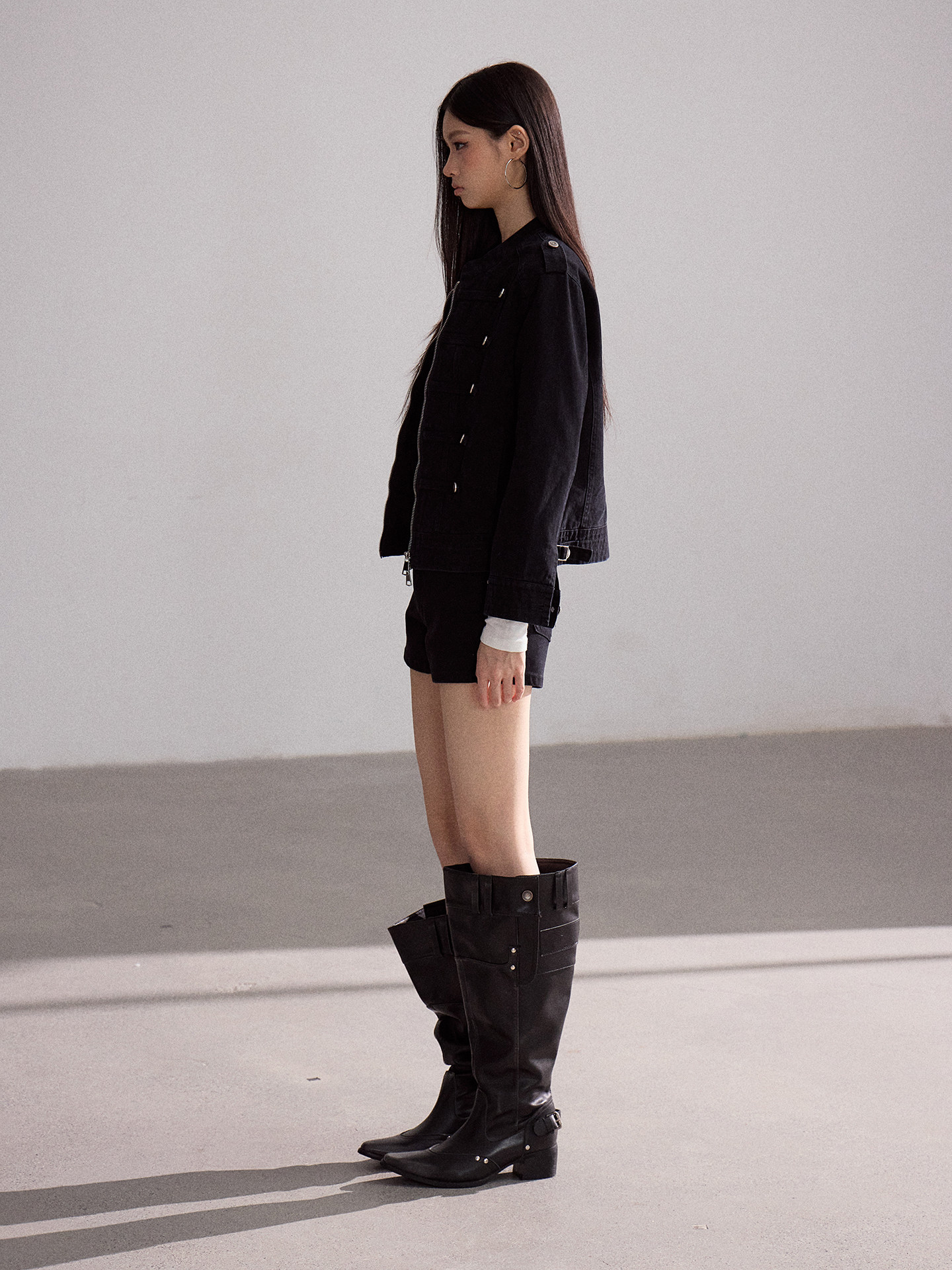 WITHMIN Black Zip-Up Cropped Jacket