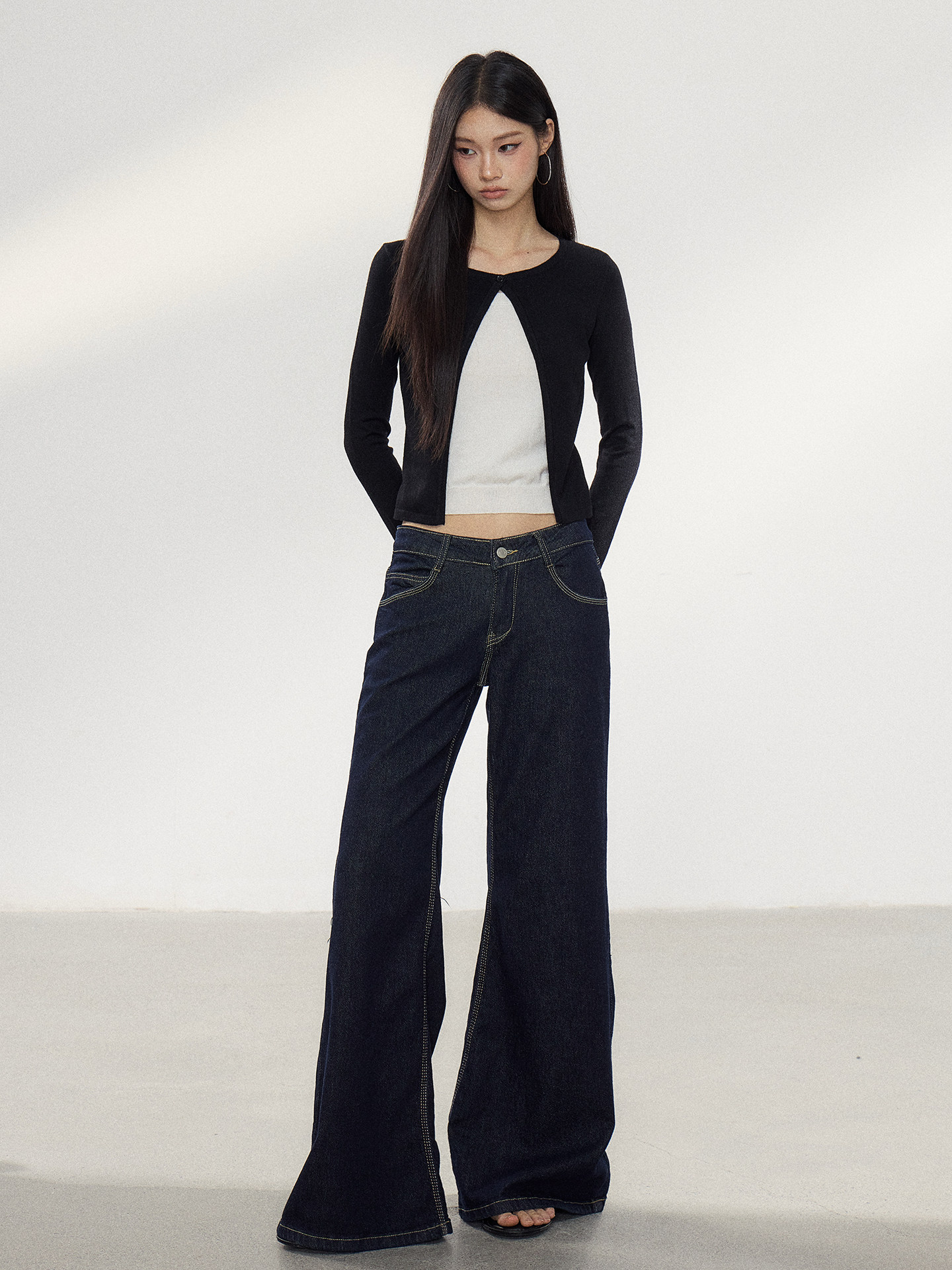 WITHMIN Black and White Layered-Look Slim-Fit Long-Sleeve Tee
