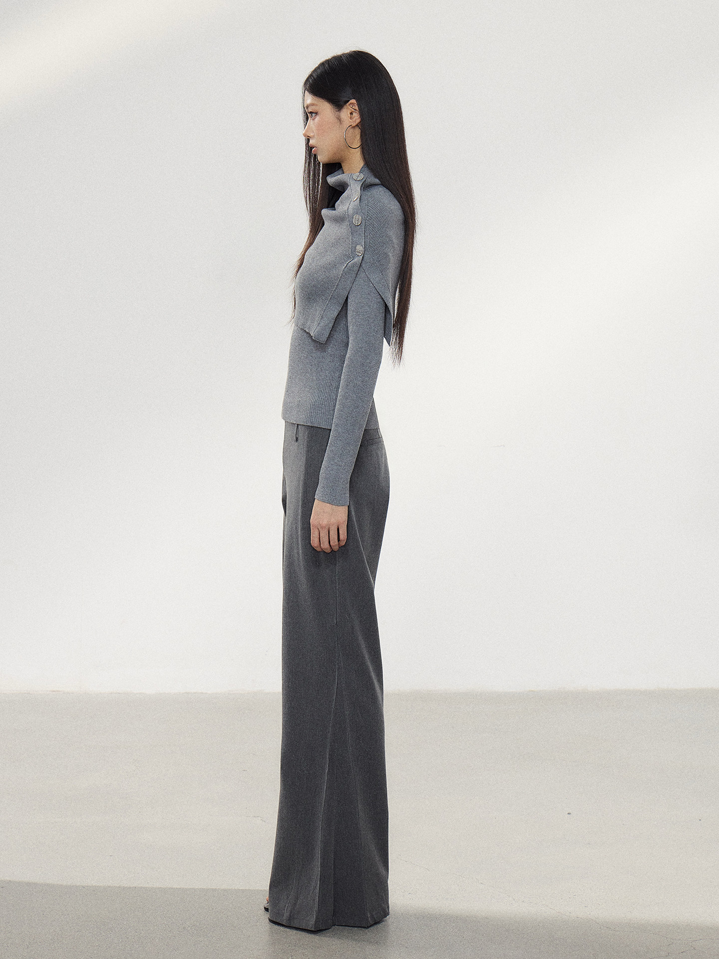 WITHMIN Low-Waist Straight-Leg Trousers