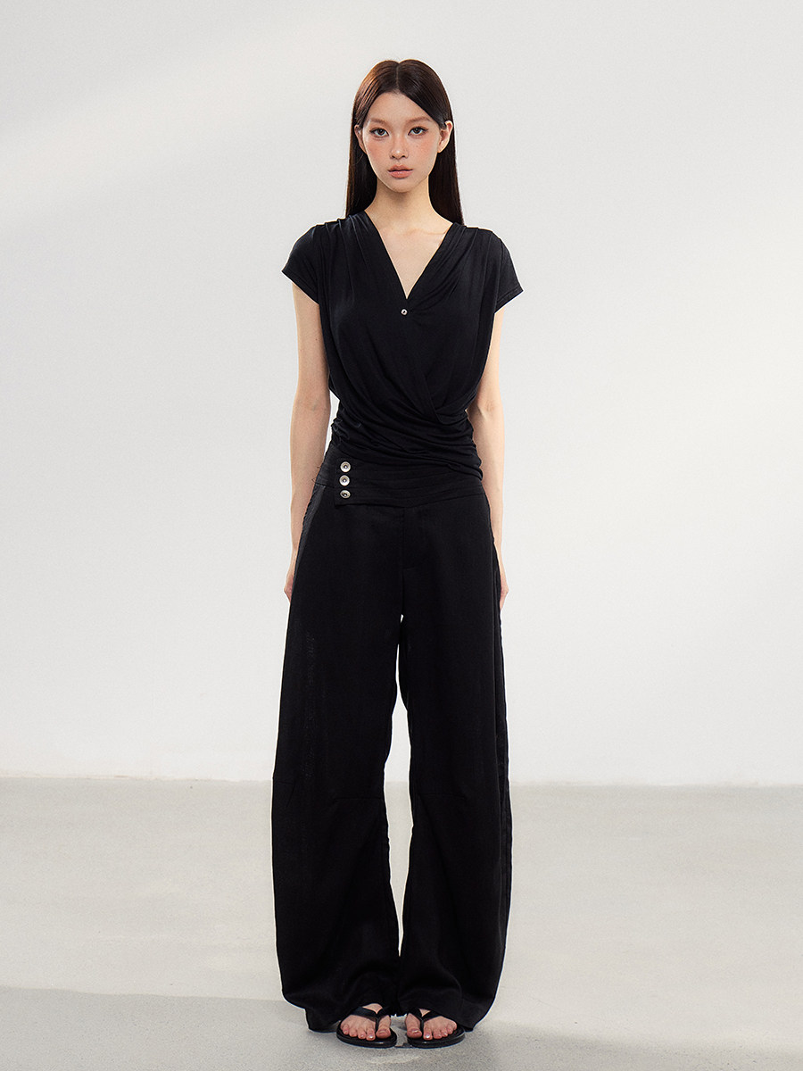 WITHMIN Black Asymmetric Button Low-Rise Straight-Leg Pants