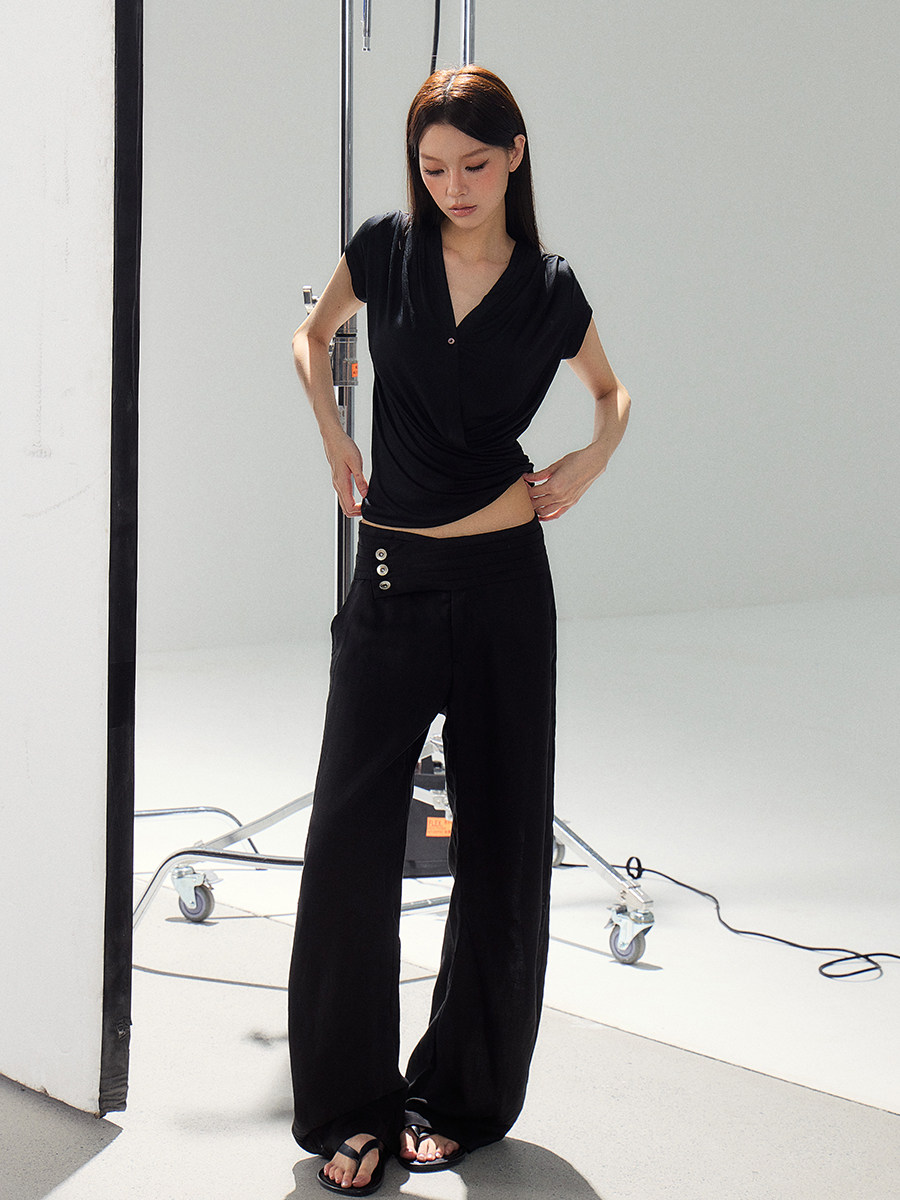 WITHMIN Black Asymmetric Button Low-Rise Straight-Leg Pants