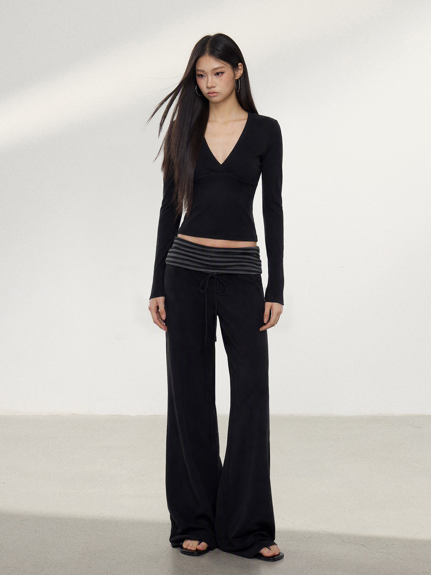 WITHMIN Black Striped Spliced Straight-Leg Pants