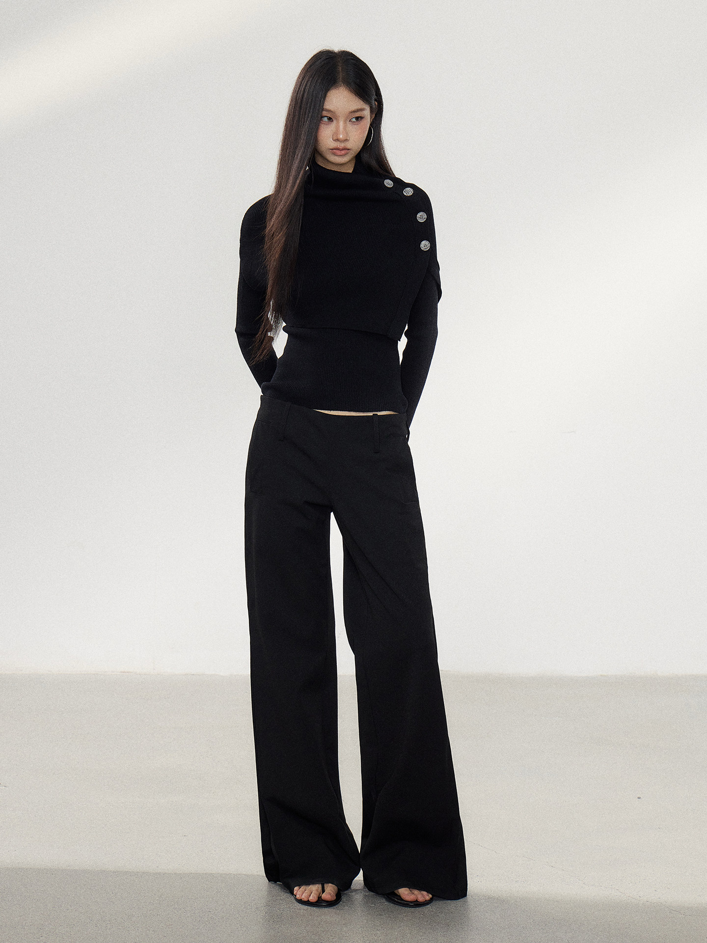 WITHMIN Low-Waist Straight-Leg Trousers