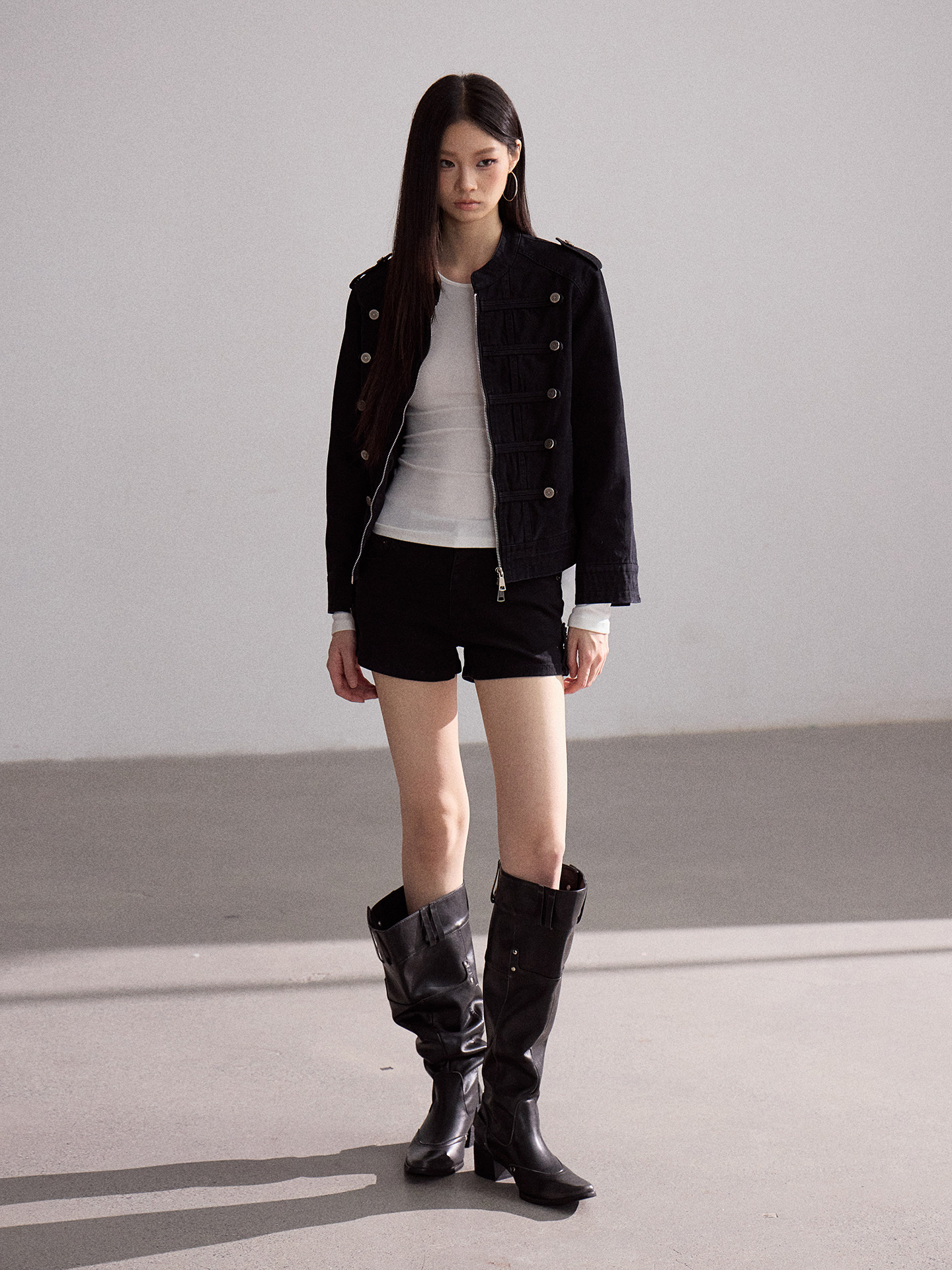 WITHMIN Black Zip-Up Cropped Jacket