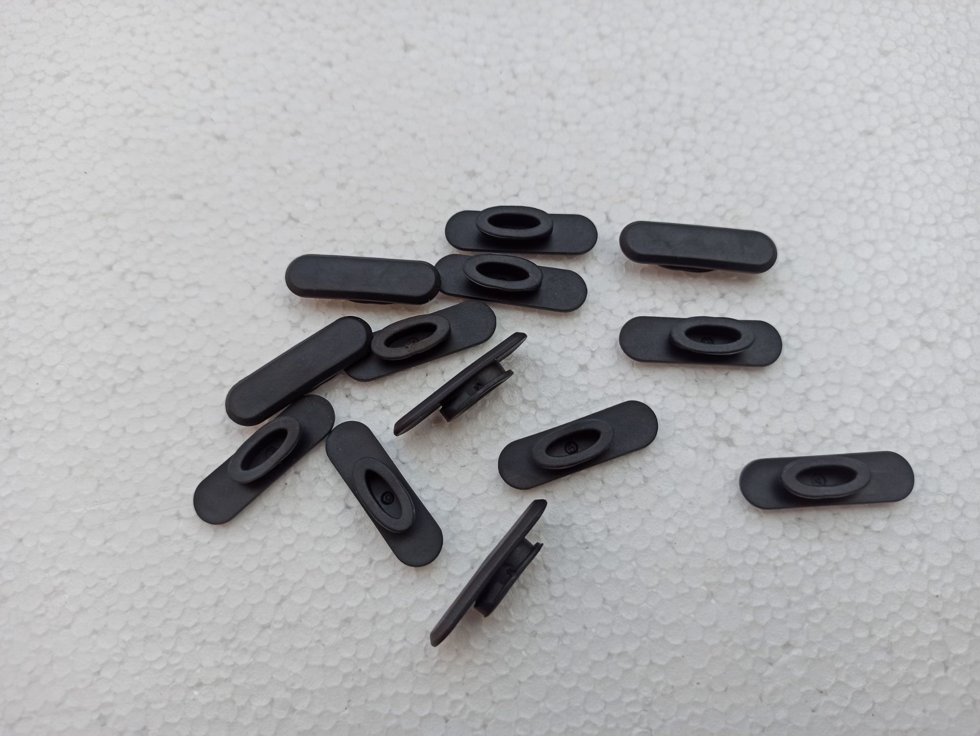 The rubber blocking inner line - hole plug in the wire frame in Jiant factory