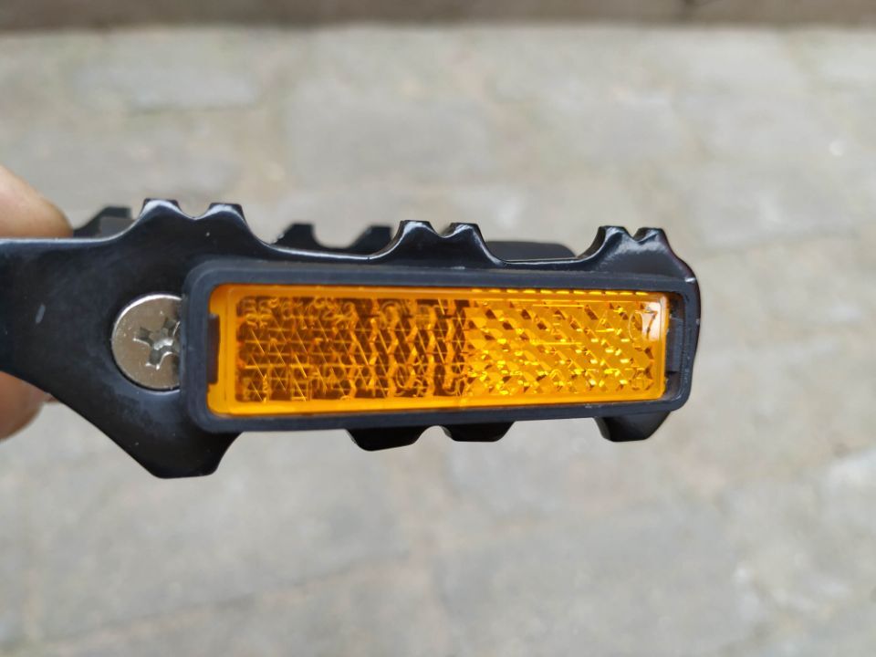 Special reflective sheet Night riding reflective warning light for foot pedal of bicycle pedalling reflective sheet