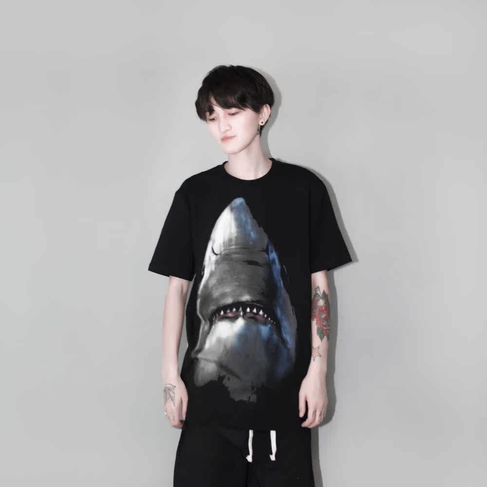 2017夏季欧美同款鲨鱼头印花黑色大白鲨宽松短袖T恤上衣男女潮牌
