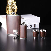 High-grade stainless steel small Hulk kettle with 8 and a half kilograms of household mini outdoor portable flat white wine water bottle