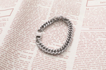 Ho Kee homemade private goods to share non-fading titanium steel bracelet Simple twist buckle chain jewelry men