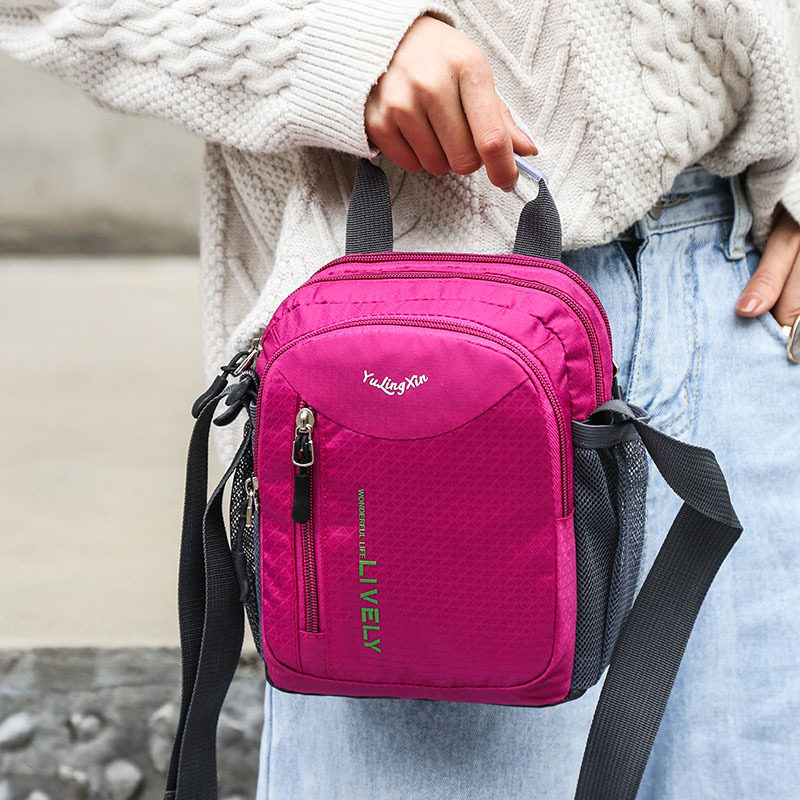 New Leisure Woman Shoulder Bag Fashion Han Edition Sports Slippy Bag Light nylon Clothes Bag