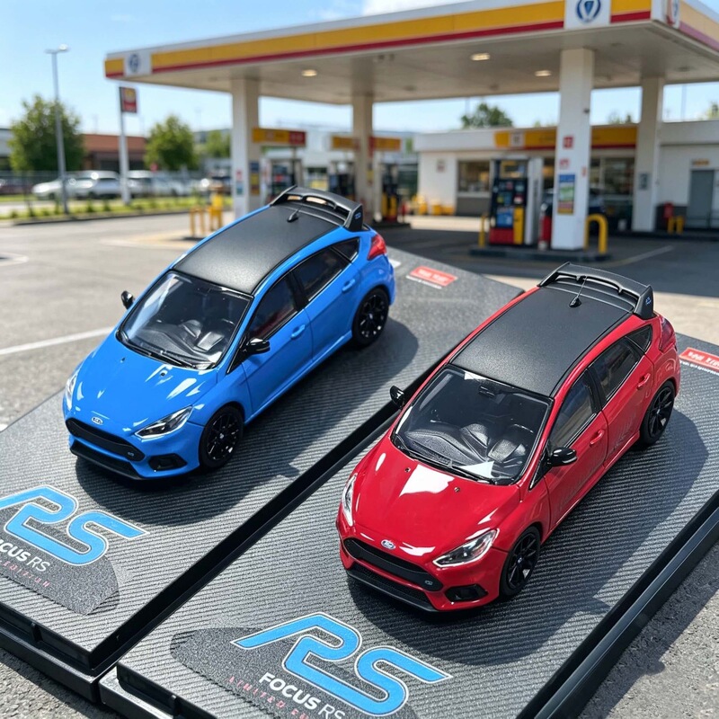 [Includes License Plate] Tuoke Shi 1:64 Ford Ford Focus Rs 2018 Red Alloy Car Model