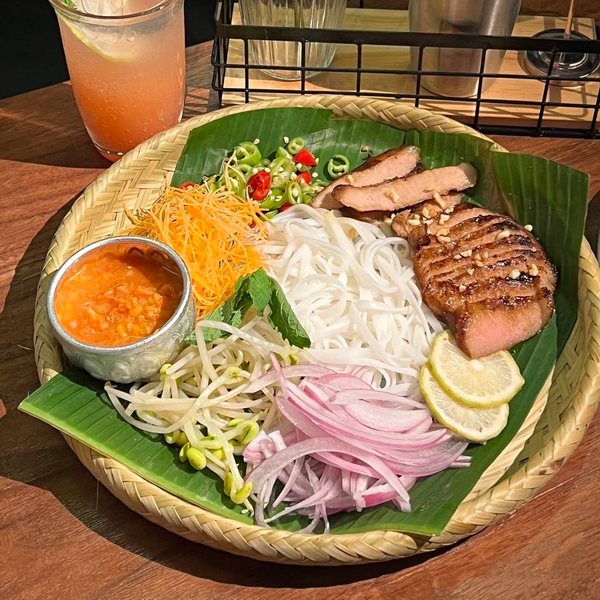 Thai Restaurant Thai-Style Dai Ethnic Southeast Asian Creative Specialty Dishes Tableware Bamboo Woven Basket Round Bird's Nest Tray Bamboo Plate
