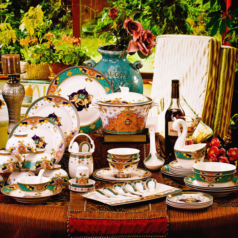Jingdezhen ceramics bowls set European-style household bone china set bowls and dishes tableware high-end Phnom Penh wedding gifts
