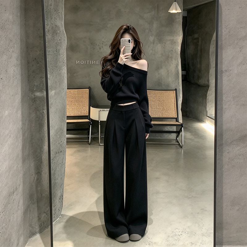 Korean Style Outfit, a Complete Set with a High-End Feel, Black Off-Shoulder Sweatshirt, Wide-Leg Pants, Casual Sports Suit for Women, Autumn