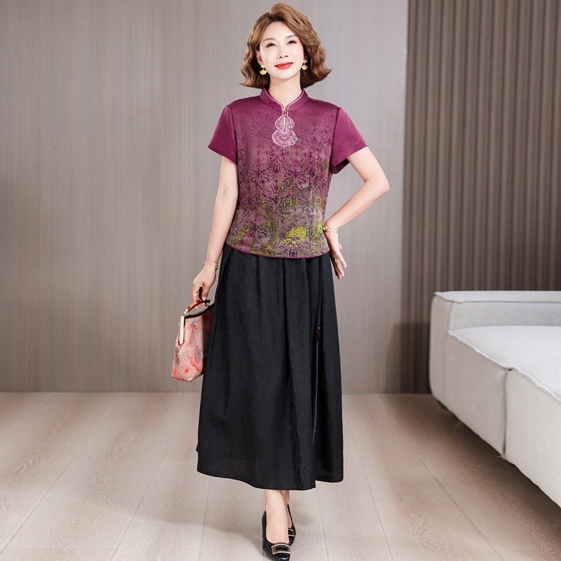 Xiangyunsha Two-Piece Set for Summer, High-End, Elegant, Slimming, Embroidered, Stylish Top and Skirt, Middle-Aged Mom Outfit Set