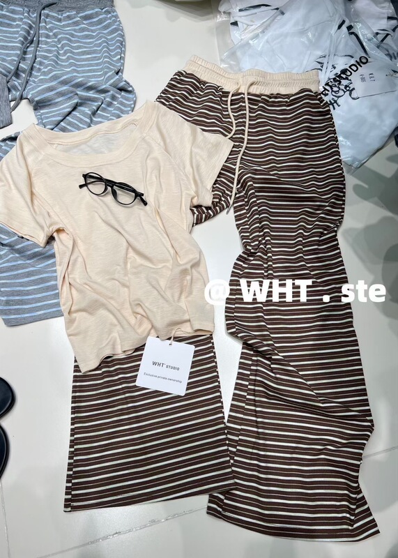 Wht Summer New Korean Fashion Stylish Solid Color One-Shoulder Short Sleeve + High-Waisted Striped Wide-Leg Floor-Length Pants Set for Women
