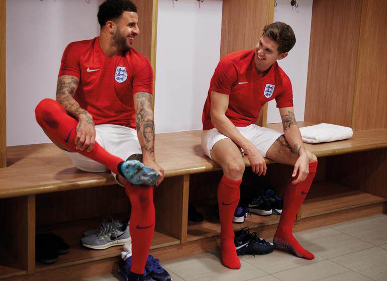 Players' version 2018 World Cup England away short sleeve jersey 893869 shorts NE on the same day 