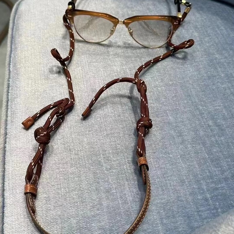 Mrs. Ye Sha Chen's m Series Coffee-Colored Eyeglass Strap, Versatile Anti-Lost Eyewear Accessory, Bag Accessory, Trendy