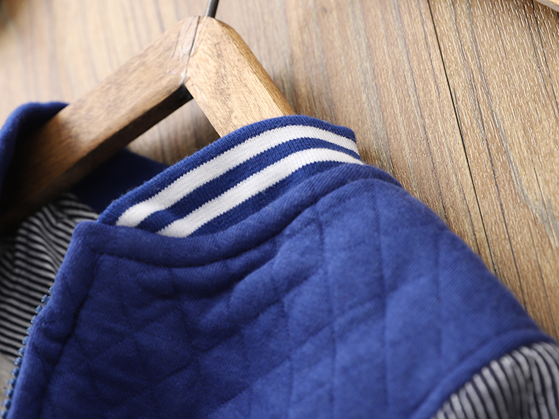 Quần áo trẻ em cotton cộng với áo khoác nhung cho bé trai Quần áo cotton ấm áp 2018 quần áo mùa đông trẻ em lớn màu sắc phù hợp với quần áo bóng chày áo khoác trẻ em nam