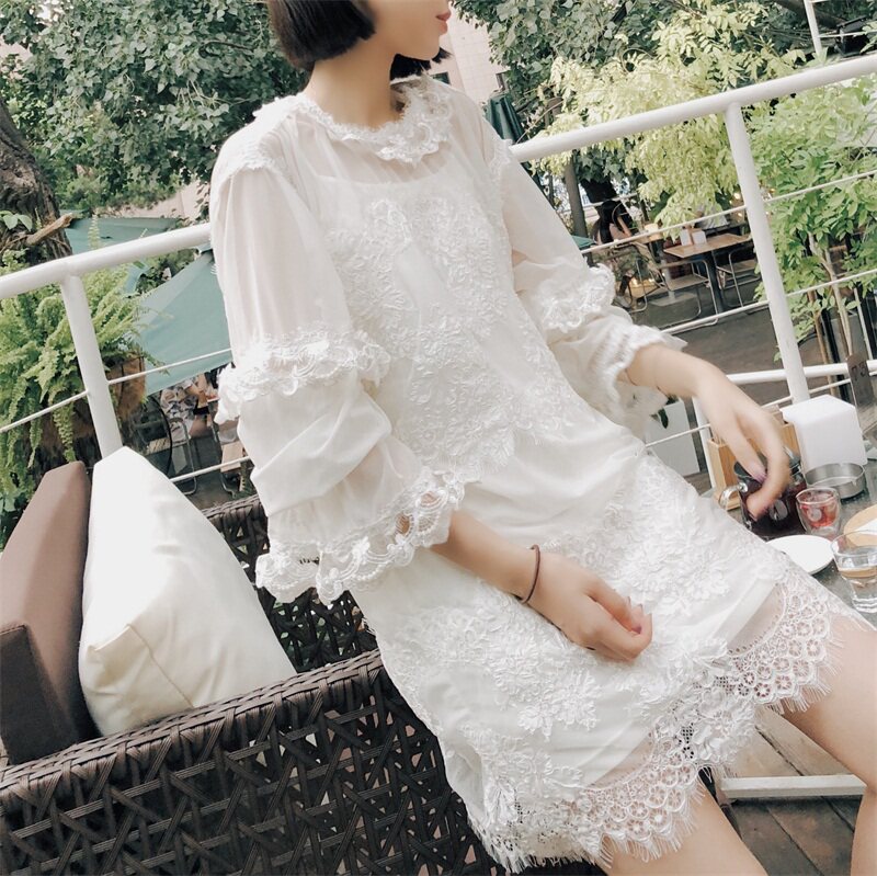 Vimas Spot new women's retro heavy industry lace trumpet sleeve mid-length dress