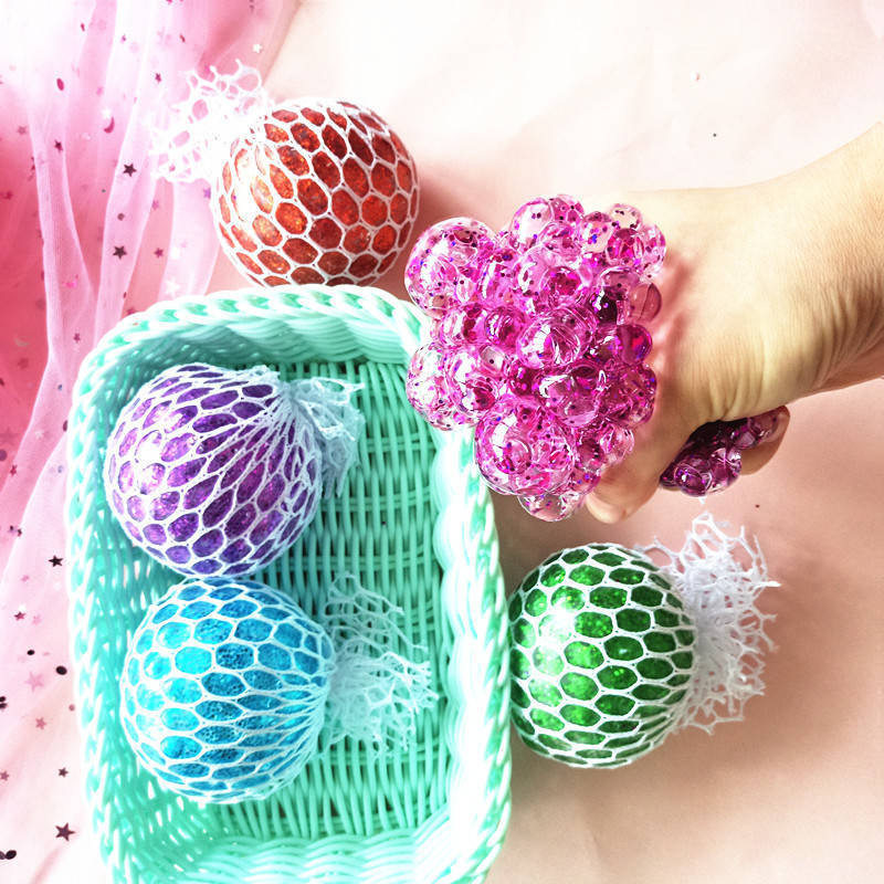 Decompression artifact vent ball decompression ball girl pinch pinch can't catch water snake girl heart pinch pinch music net red toy