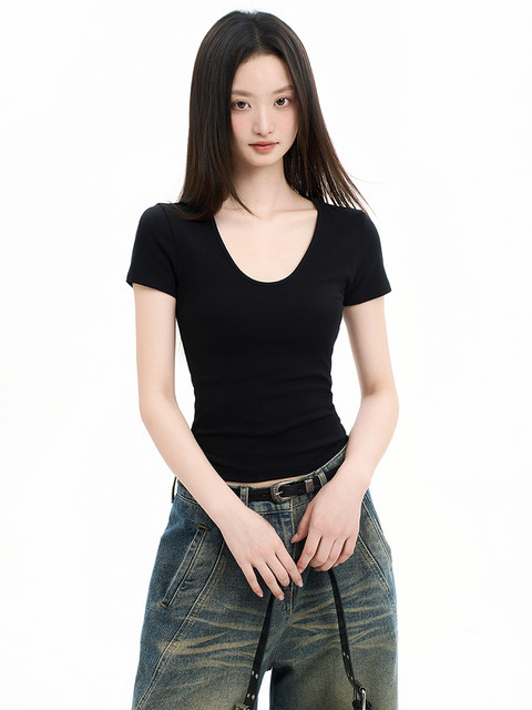 Black U-Neck Short-Sleeve T-Shirt for Women, Summer Sexy Low-Neck Revealing Collarbone, Slim Fit, Regular Shoulder, Slimming Base Shirt Top