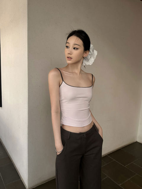 Pure Desire Style Contrasting Lace Camisole for Women 2025 Summer New Sexy Backless Hot Girl Inner Wear Outerwear Top