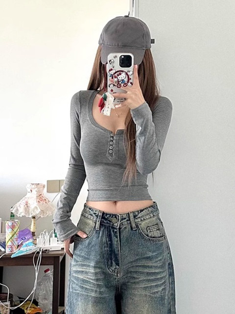 American-Style Spicy Girl U-Neck Long-Sleeve T-Shirt for Women, Autumn and Winter Slim-Fit Design, Short and Slimming Base Layer Top