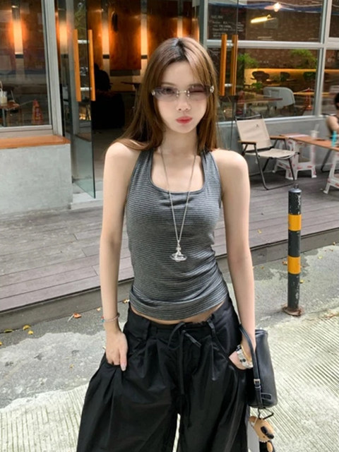 Striped Halter Neck U-Neck Tank Top for Women, Summer Sweet and Spicy Style, Slim Fit, Stylish Design with Chest Pads, Short Top