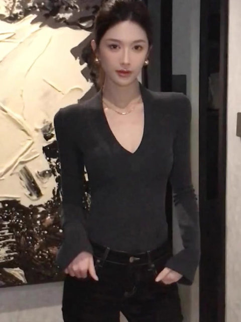 Black Sexy V-Neck Long-Sleeved T-Shirt for Women in Autumn and Winter, Tight-Fitting Bottoming Shirt for Hot Girls, Slim Fit and Versatile Top