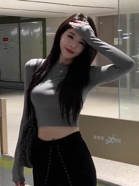 American-Style Spicy Girl Long-Sleeve T-Shirt for Women, Autumn and Winter, Stylish Slim-Fit Inner Layer, Short Top for Petite Figures