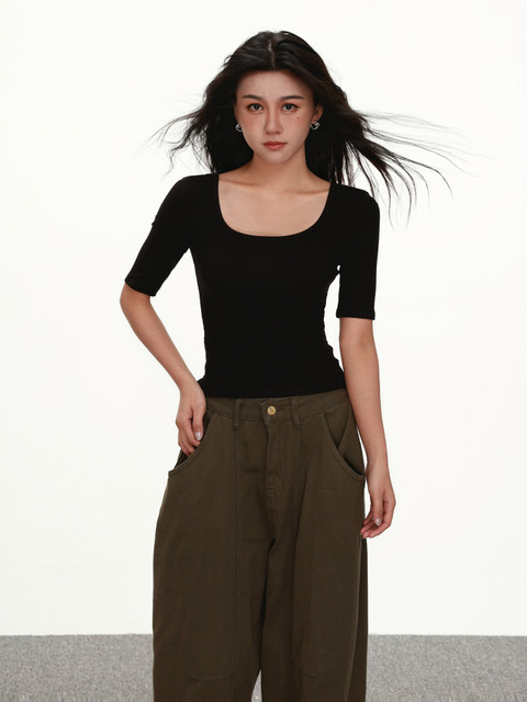 Large U-Neck Five-Quarter Sleeve T-Shirt for Women, Summer American Style, Slim Fit, Tight-Fitting, Low-Neck, Regular Shoulder, Versatile Mid-Sleeve Top