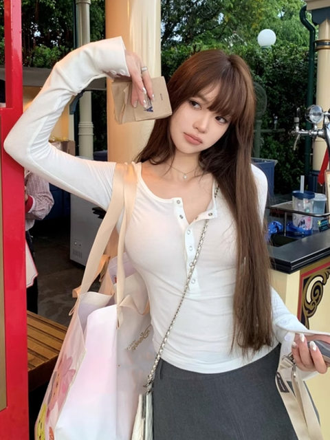 American-Style Spicy Girl Button-Up Inner Layer Long-Sleeve T-Shirt for Women, Autumn and Winter, Pure Desire Slim-Fit Design Henry Top