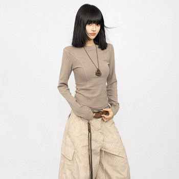 American-Style Spicy Girl Long-Sleeve T-Shirt for Women, Autumn and Winter Design, Niche Tight-Fitting Base Shirt, Slimming Oatmeal Color Inner Top