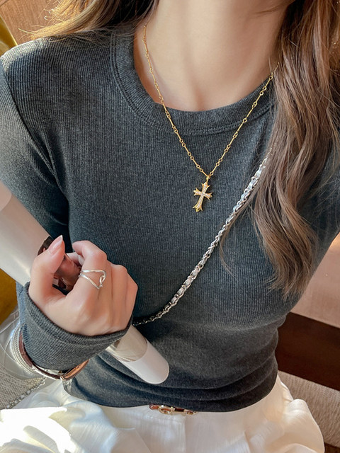 Solid Color Round Neck Long-Sleeve T-Shirt for Women, Autumn and Winter Base Layer, Slim Fit, Basic Versatile Top for Outerwear