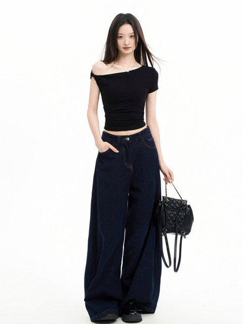 Trendy and Sexy Off-Shoulder Twist Top for Women, Summer 2026 New Style, Unique and Beautiful, Slimming and Revealing Shoulder Top