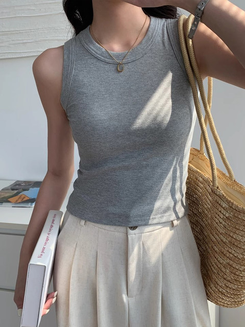 Vest Halter Top for Women Summer 2025 New Sexy Tight-Fitting Slimming Look Inner Wear Beautiful Back Outer T-Shirt Small Shirt