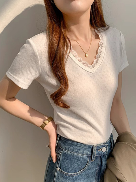 European White Lace V Neck Right Shoulder Short-Sleeved T-Shirt for Women Summer New Korean Style Unique Cut Out Pattern Top