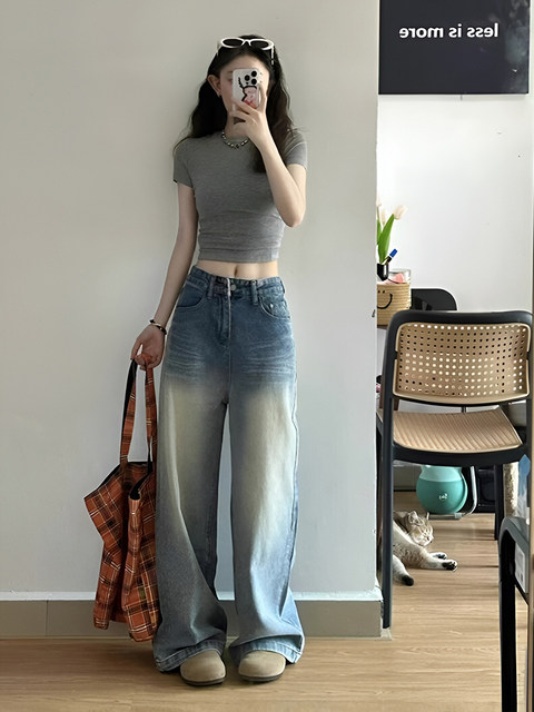 American-Style Sweet and Spicy Short Round-Neck Short-Sleeve Women's Summer Outerwear, Tight-Fitting, Figure-Flattering, Slimming Inner Top T-Shirt