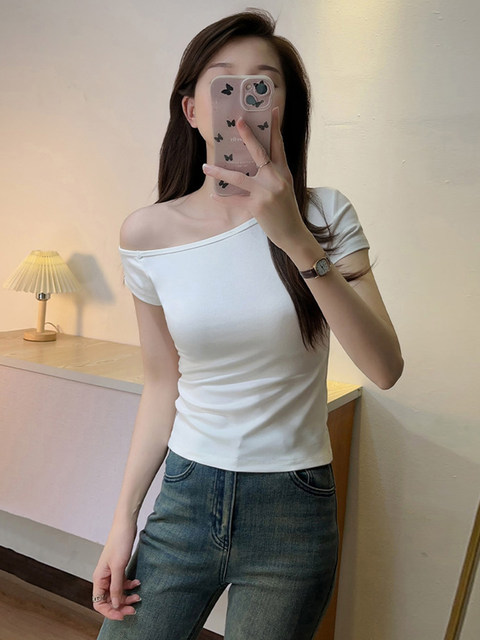 Trendy Off-Shoulder Asymmetrical Neck Short-Sleeve T-Shirt for Women, Spring/Summer 2026 New Style, Petite Asymmetrical Shoulder Korean Fashion Slim-Fit Top