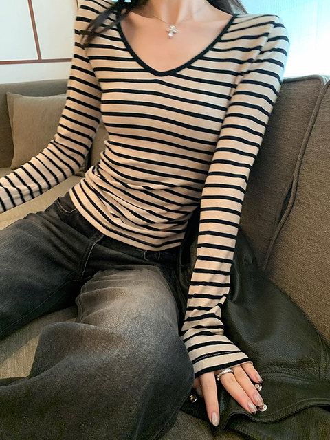 Contrast Color Striped V-Neck Long-Sleeve T-Shirt for Women, Autumn/Winter 2025 New Korean Style Slim Fit Base Layer Chic Top