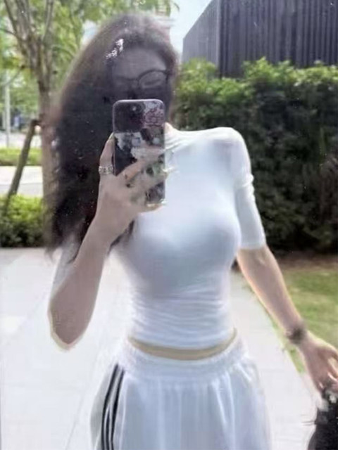 White Half-Turtleneck Short-Sleeve T-Shirt for Women, Summer American Style, Slim Fit, Flattering, Regular Shoulder, Short Base Shirt, Trendy Top